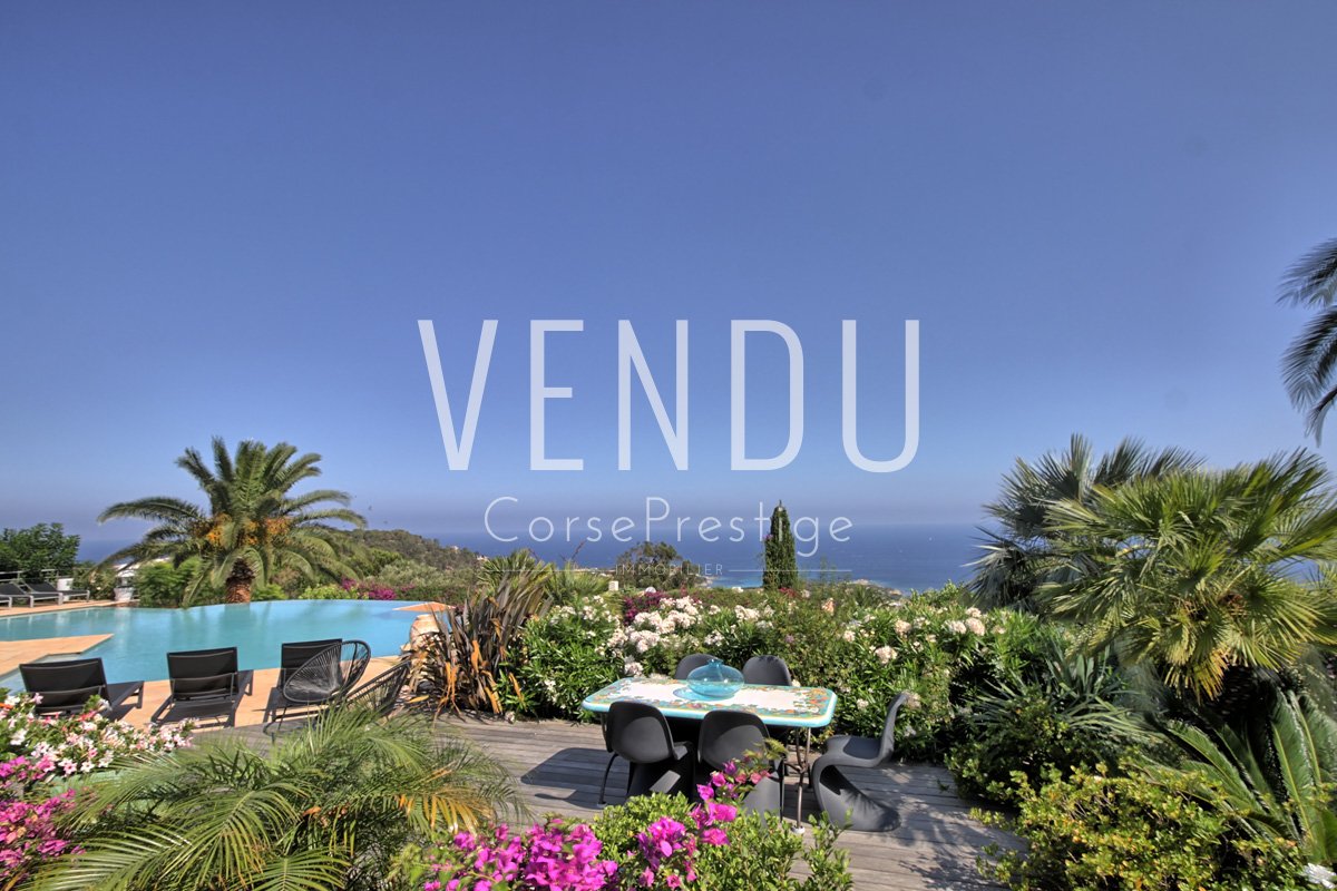 Villa-facing-the-sea-in-Corbara-N69
