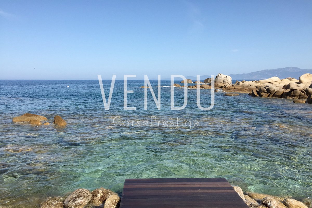 villa-pieds-dans-l-eau-n49