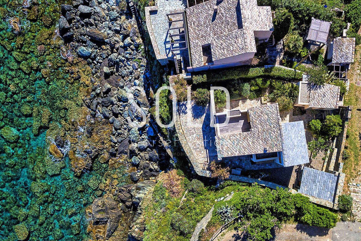 Waterfront-house-in-Corsica-Exclusivity-Ref-N55 Waterfront-house-in-Corsica-Exclusivity-Ref-N55
